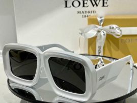 Picture of Loewe Sunglasses _SKUfw41270563fw